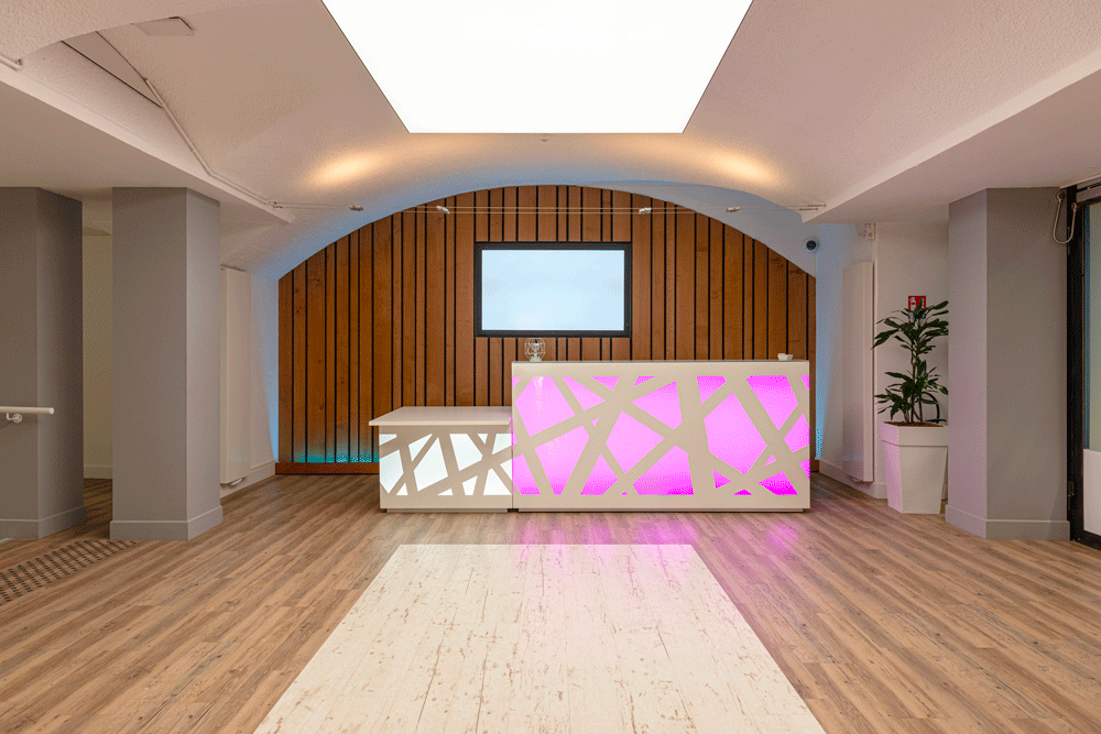 Salle de conférence La Grande Maison by CA avec pupitre lumineux