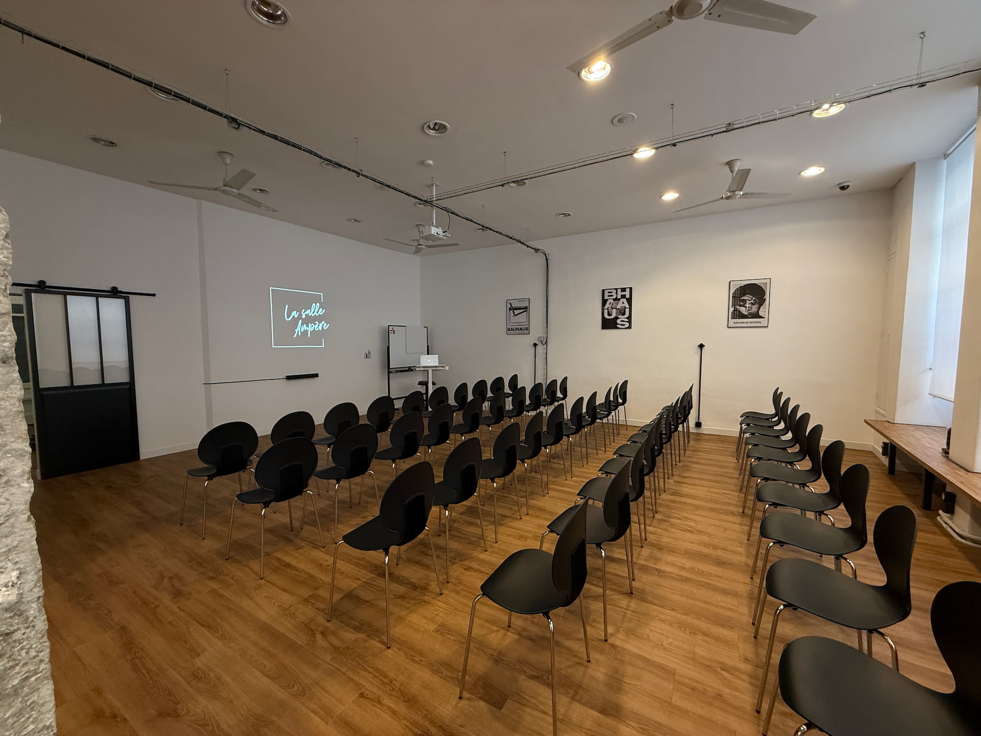 Salle Ampère en configuration conférence