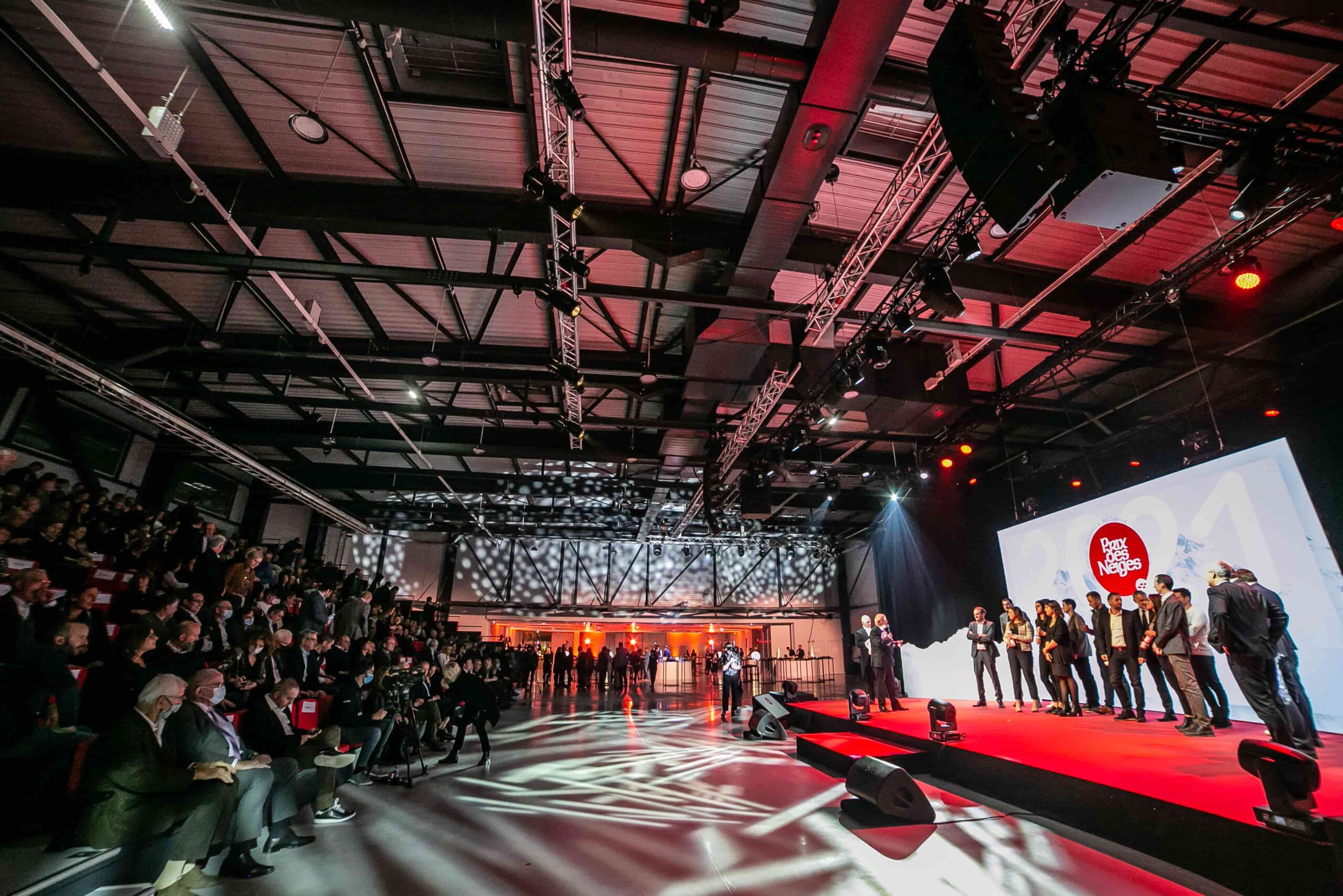 Grand hall de Savoiexpo aménagé pour un événement