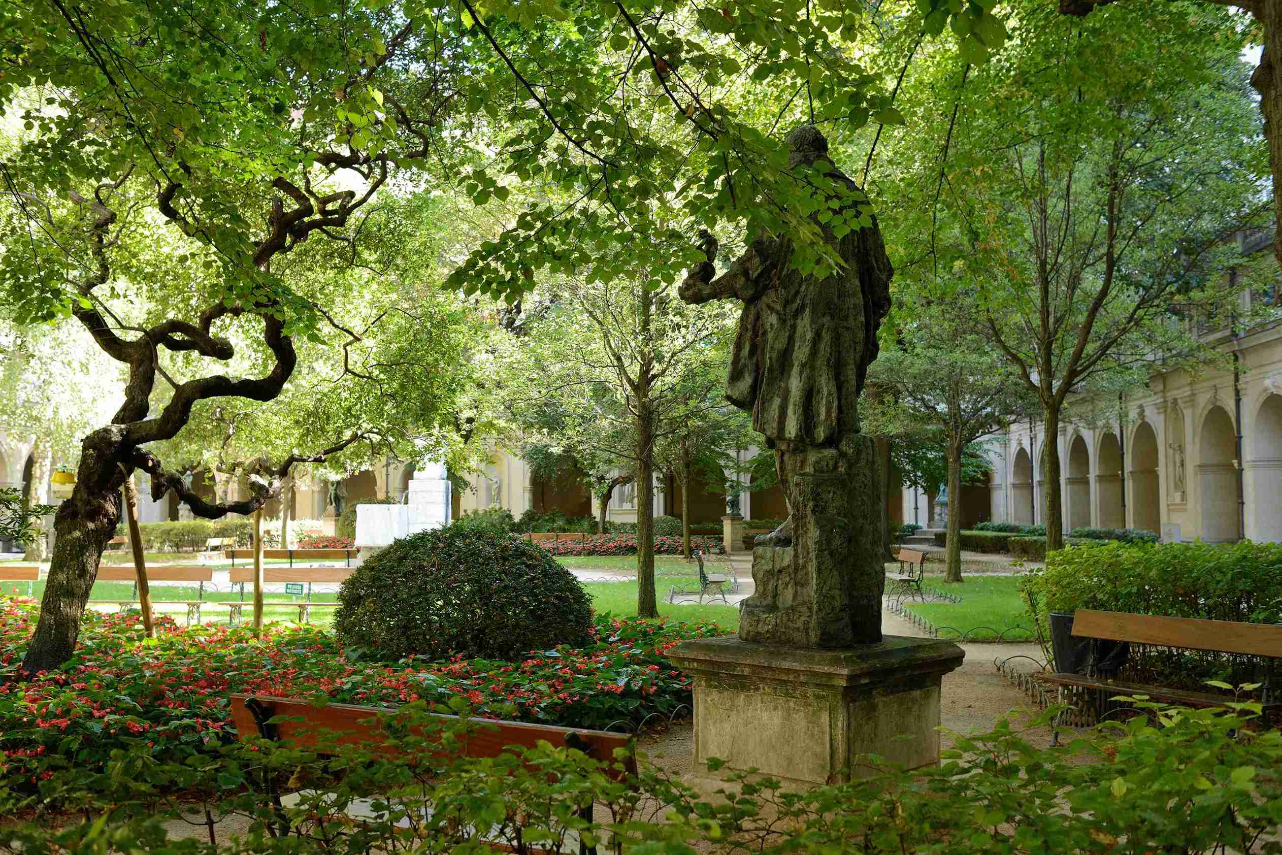 Jardin du musée au cœur de Lyon.