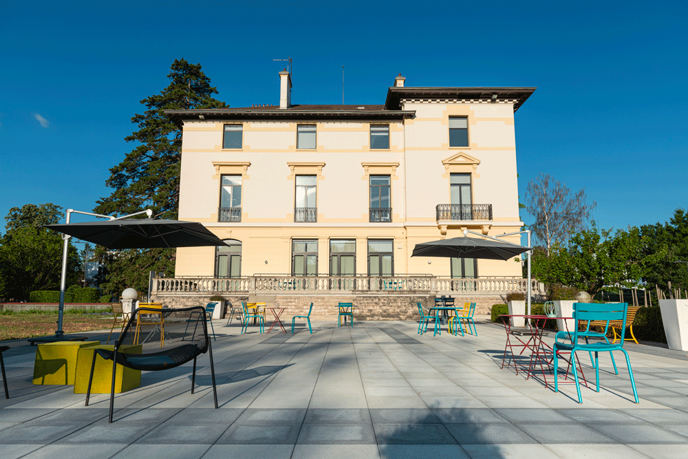 Façade La Grande Maison by CA