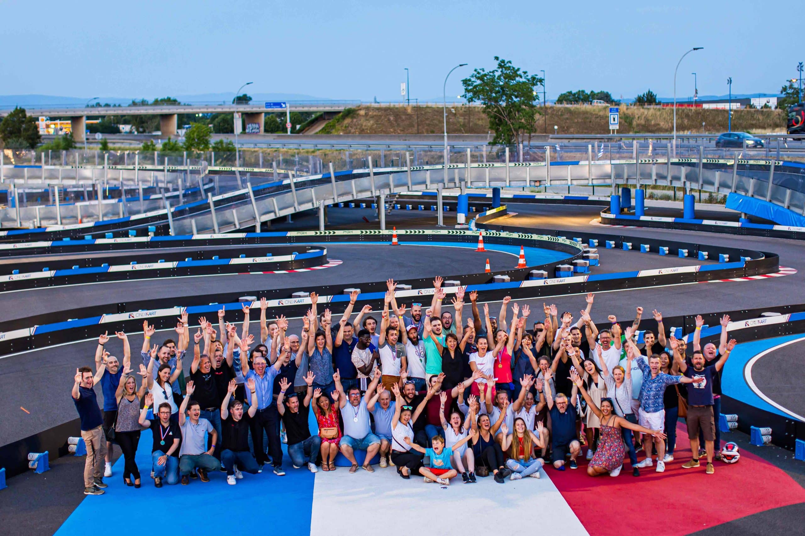 Only Kart complexe multi-loisirs groupe piste karting groupe team building