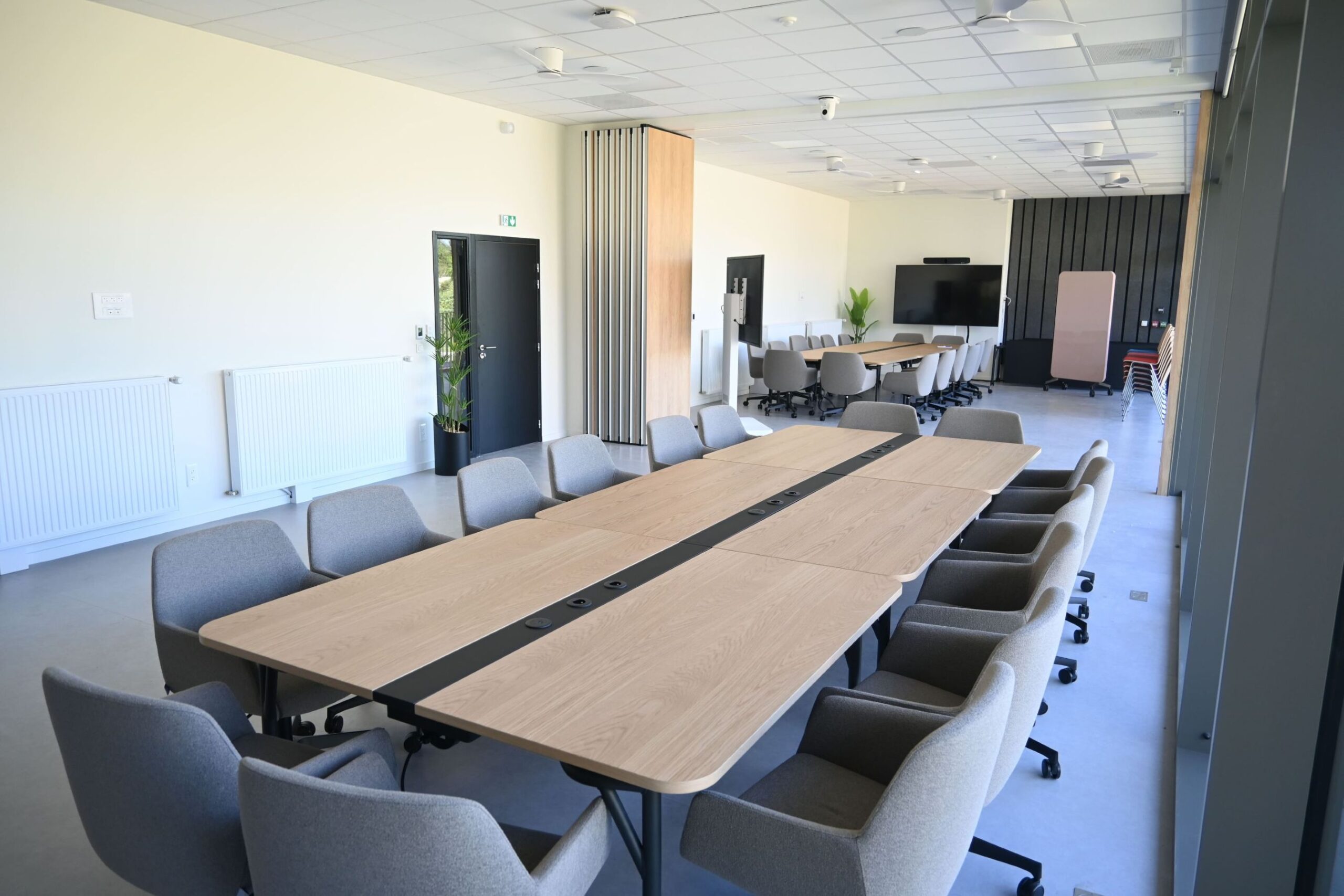 Salle de réunion pour comités et conseils