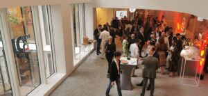Cocktail networking en intérieur